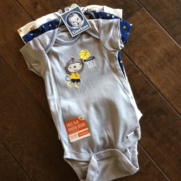 Infant onesies - Picture 1 of 3